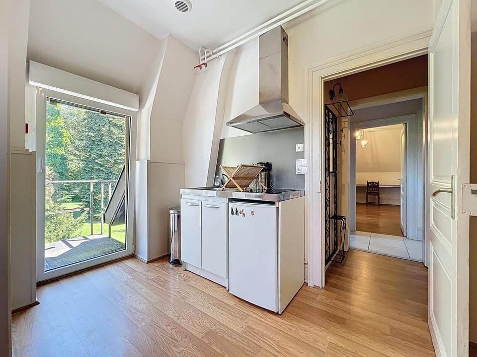 Kitchen or kitchenette, stove