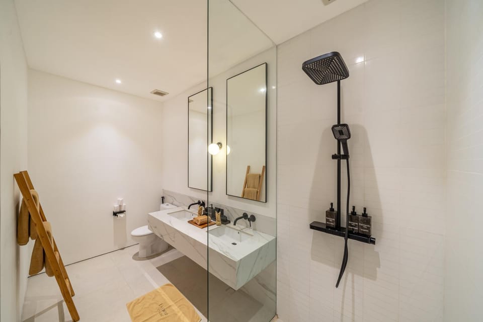 Shower, Bathroom, heating
