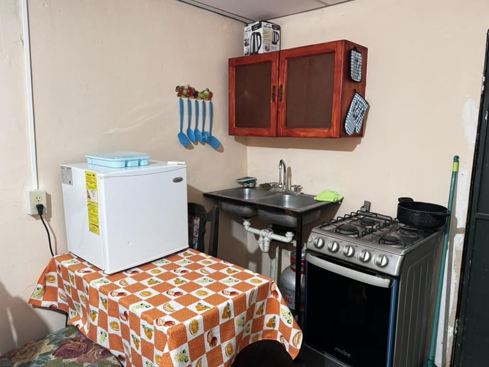 Cary's Studio Apartment in David