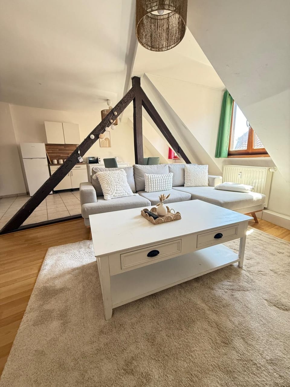 Living room, Dining area
