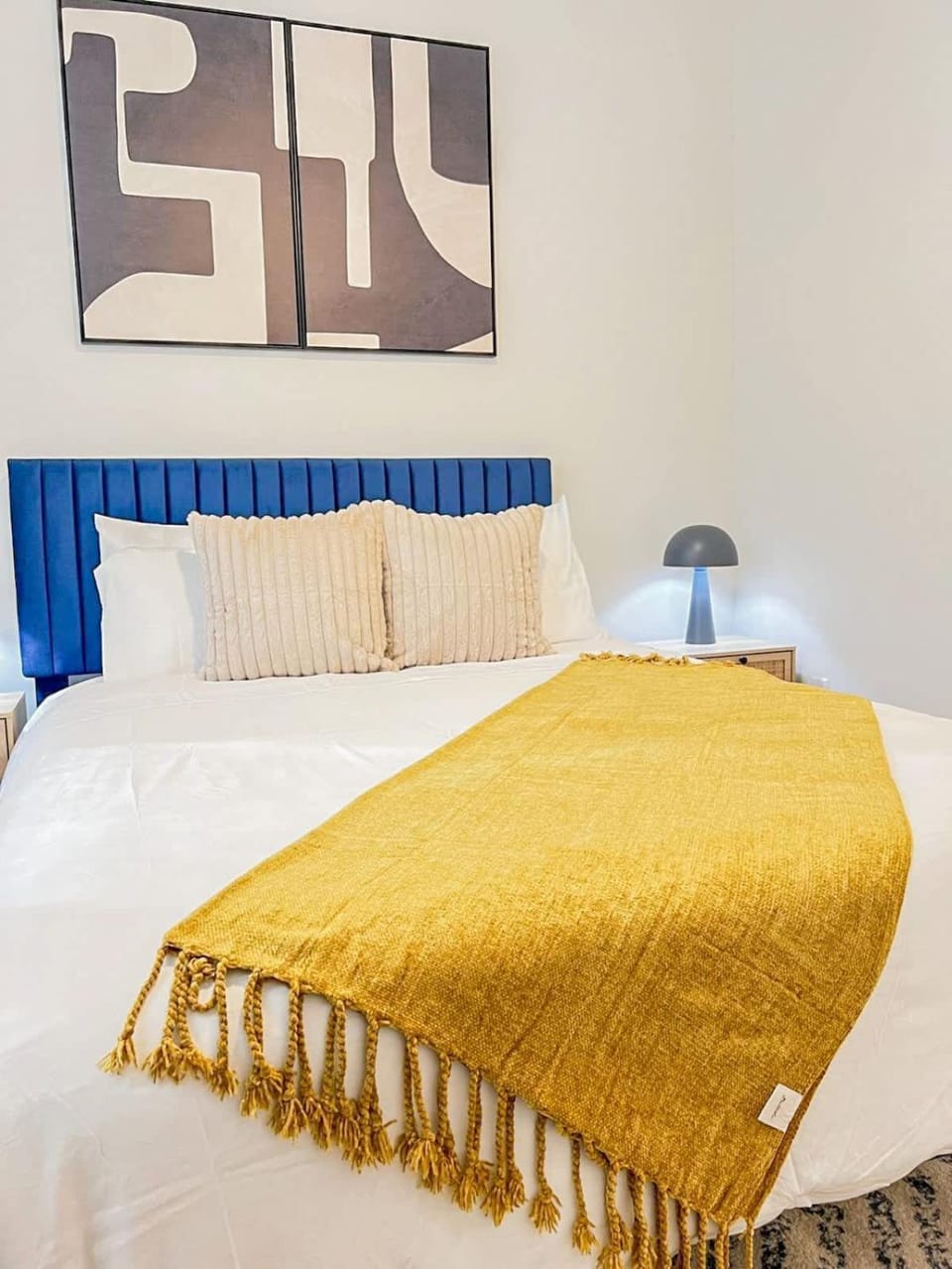 Lux 2BD Sofa Bed DT &UMN GYM Free Street parking Apartment in Minneapolis
