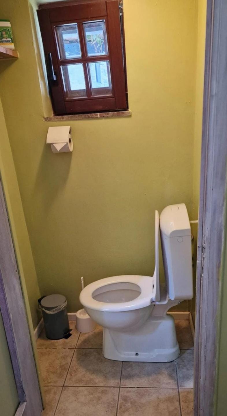 La chambre des As Apartment in Wallonia, Belgium