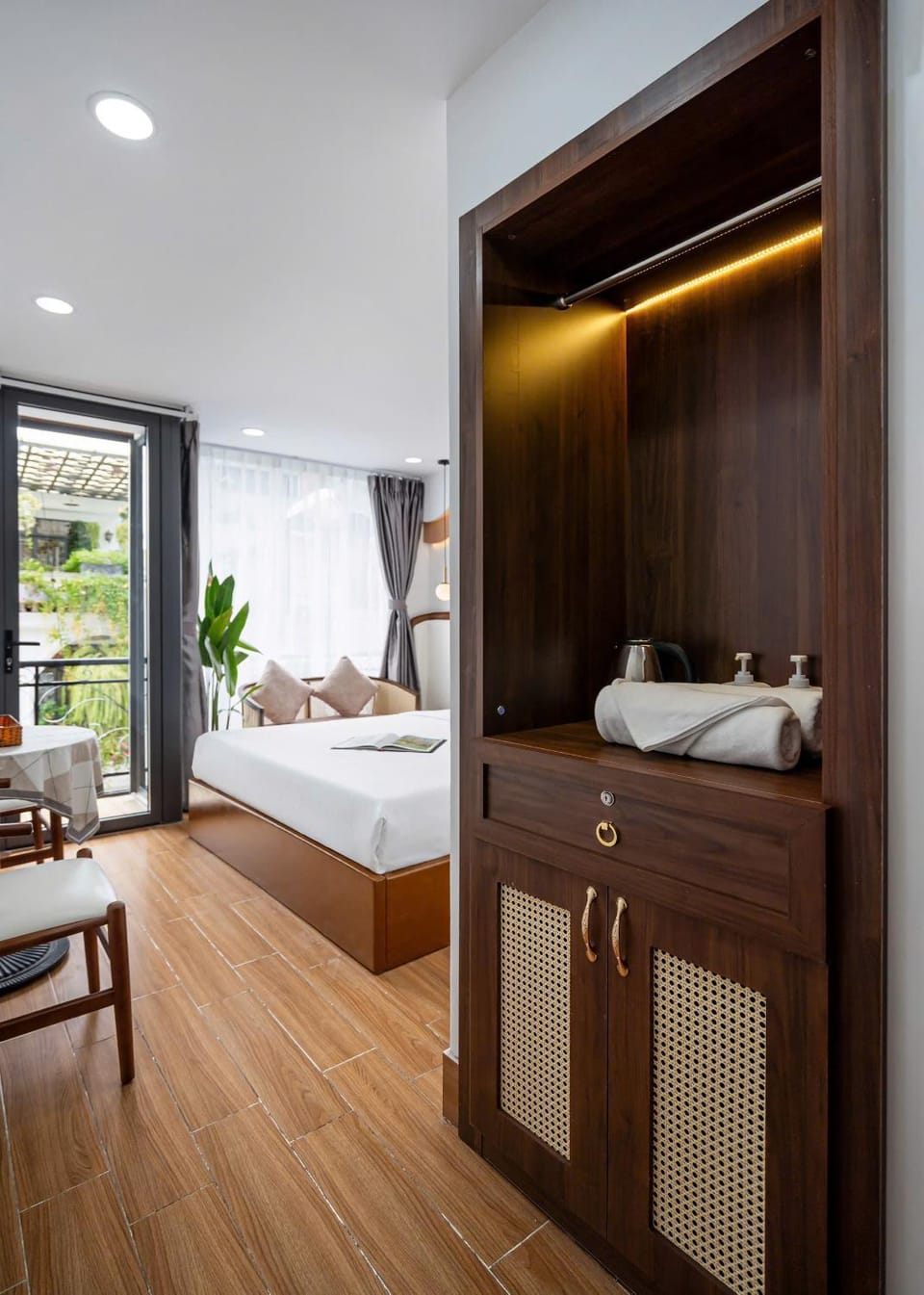 Bed, Photo of the whole room, Bedroom, towels, wardrobe