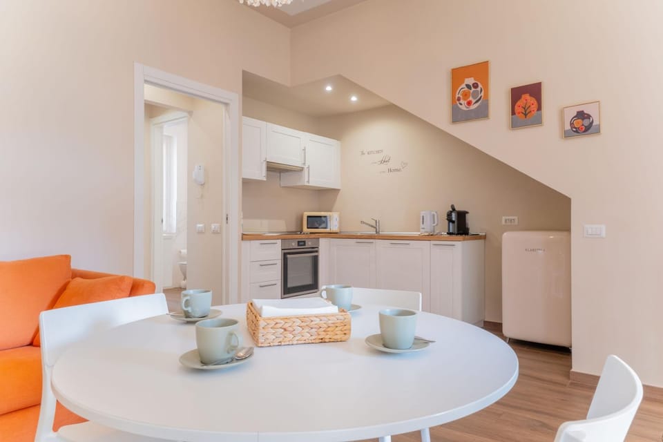 Coffee/tea facilities, Living room, Seating area, Dining area, stove