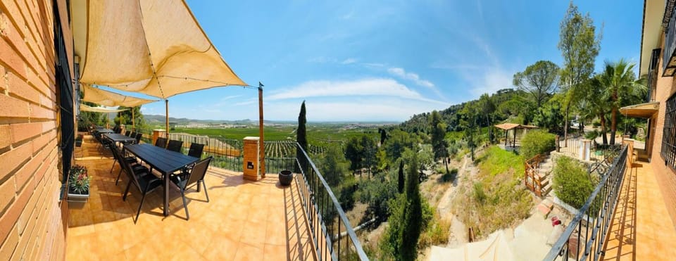 Muntanyeta Blue House in Valencian Community
