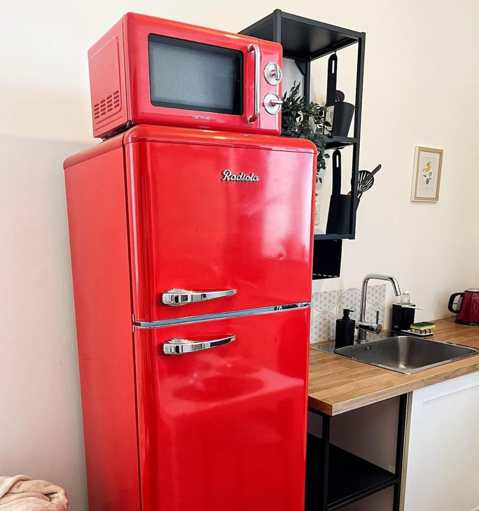Kitchen or kitchenette, oven, stove