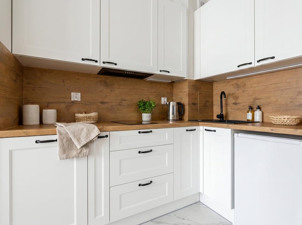 Coffee/tea facilities, Kitchen or kitchenette, pet friendly, stove