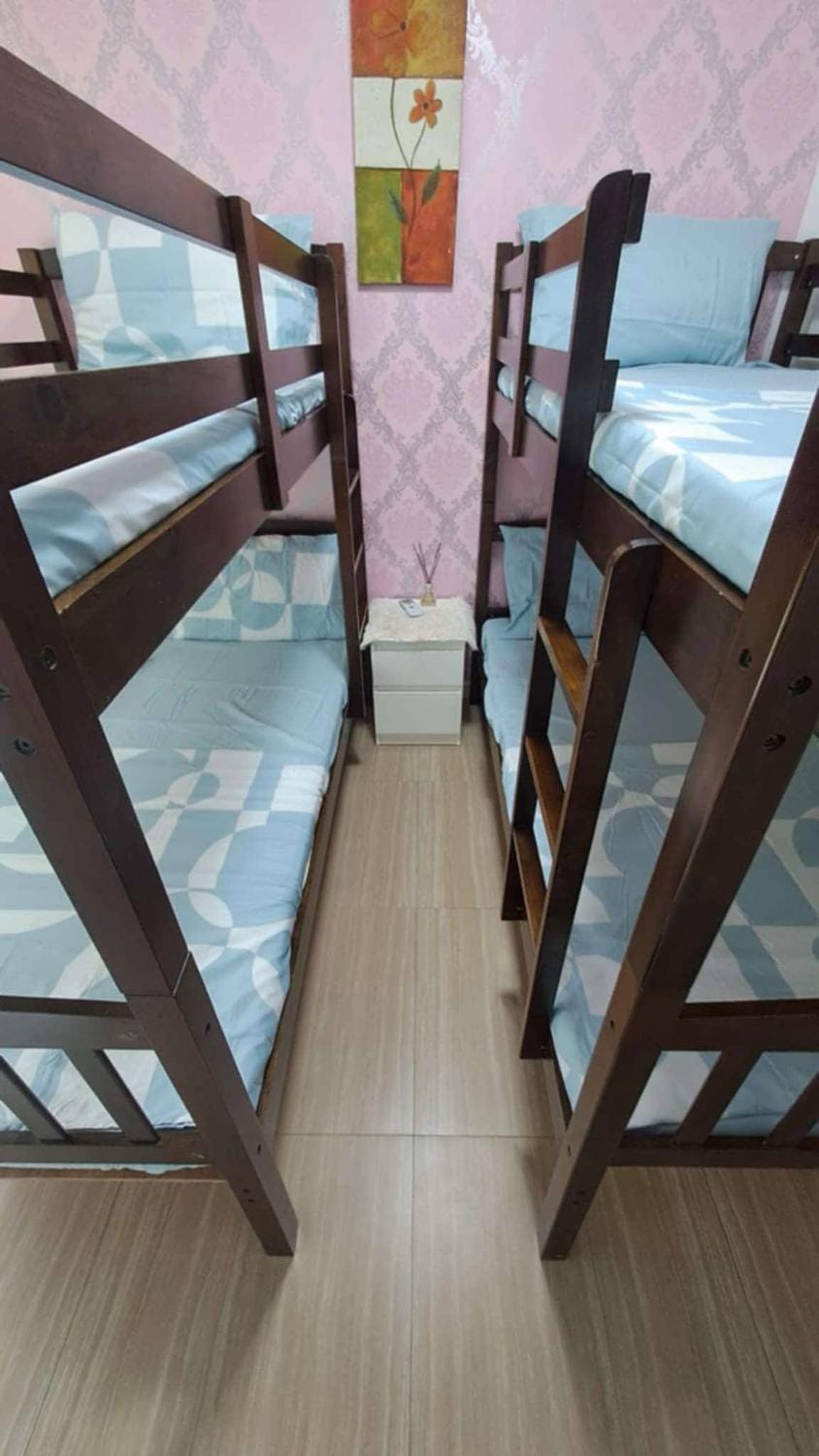 AZURE BICUTAN MAUI G14 TOWER POOL View Apartment hotel in Paranaque