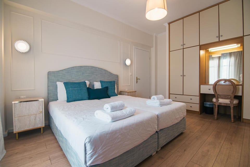 Bed, Photo of the whole room, Bedroom, towels, wardrobe