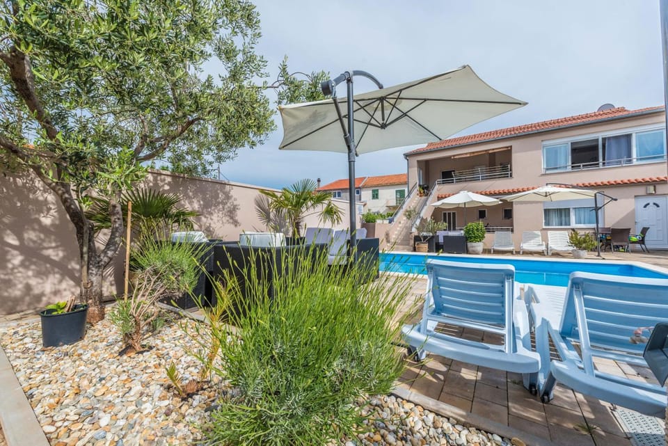 Balcony/Terrace, Swimming pool
