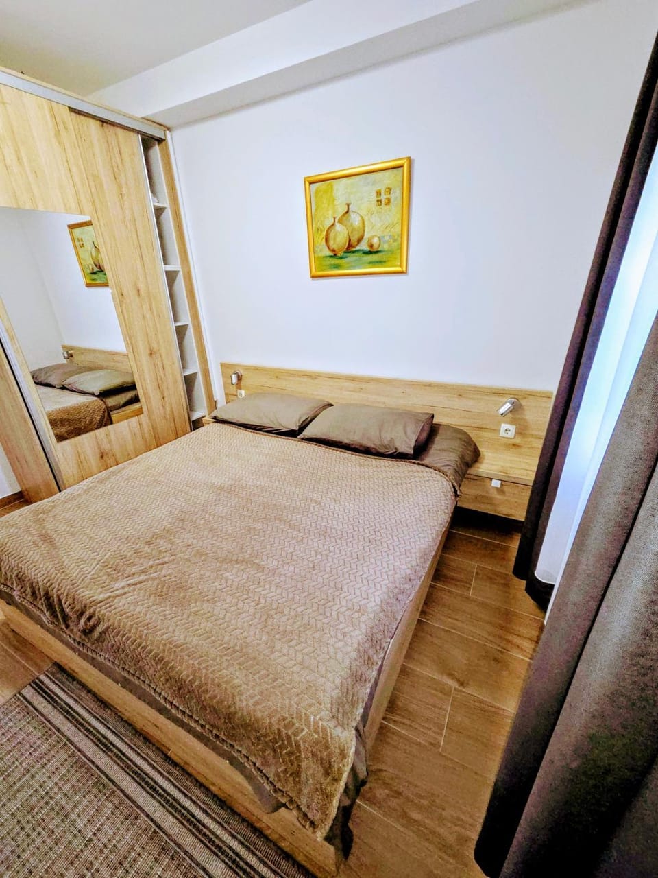 Bed, Photo of the whole room, Bedroom