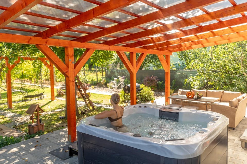 Day, Natural landscape, Garden, Hot Tub