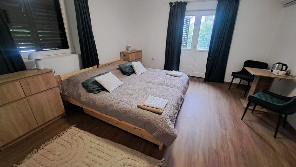 Balcony/Terrace, Photo of the whole room, Bedroom