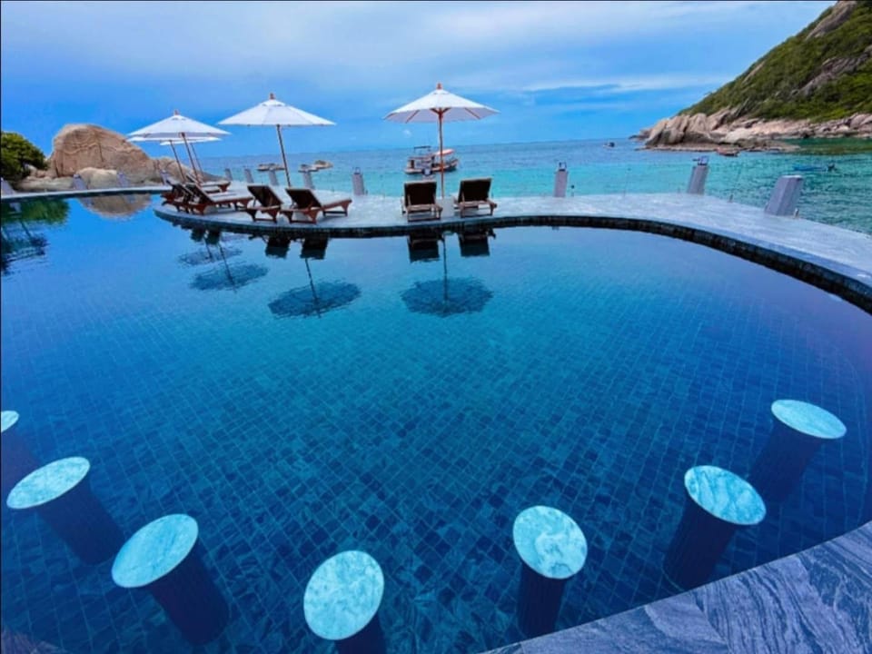 Pool view, Swimming pool