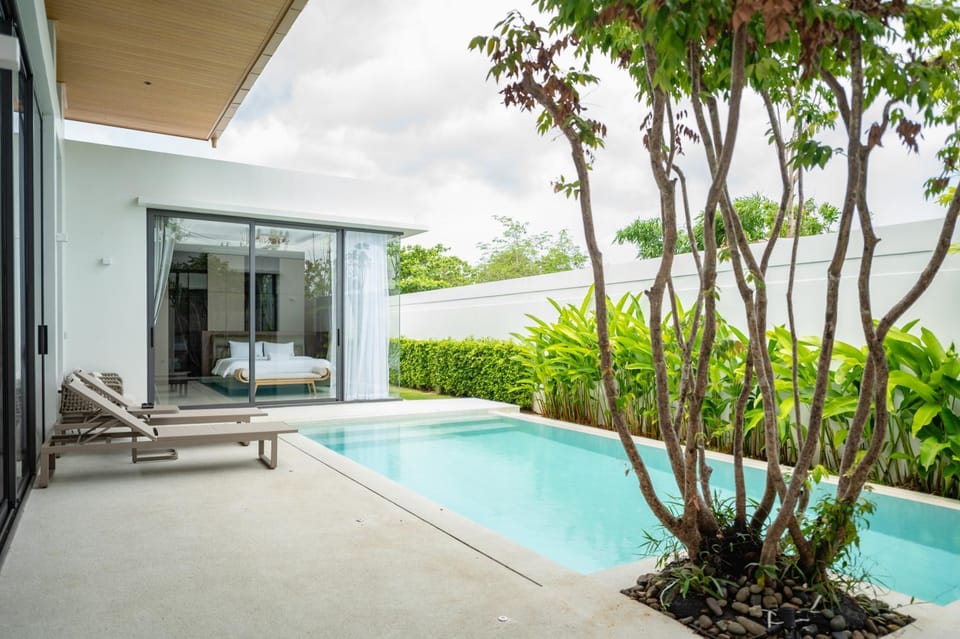 Day, Garden, Pool view, Swimming pool, sunbed