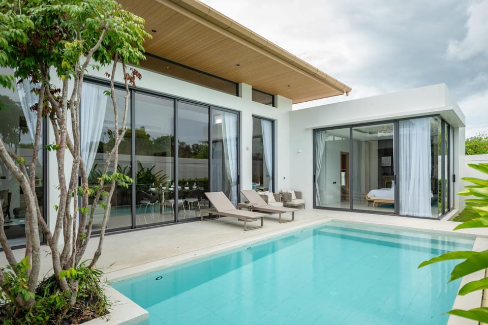 Garden, Pool view, Swimming pool, sunbed