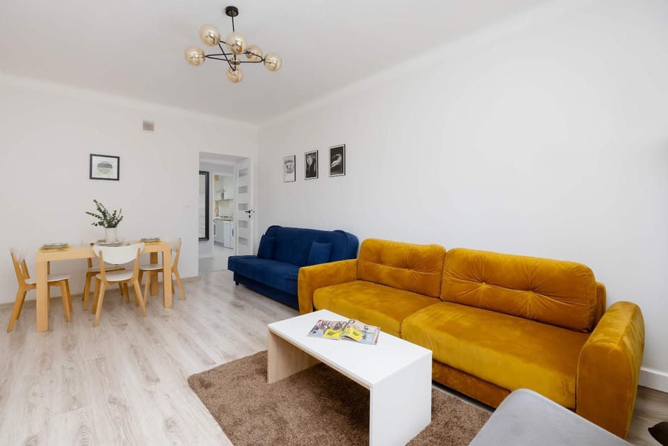Seating area, Dining area, Bedroom