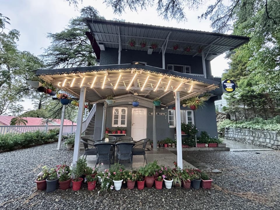Writers Chalet, Mussoorie by hnh Chalet in Uttarakhand