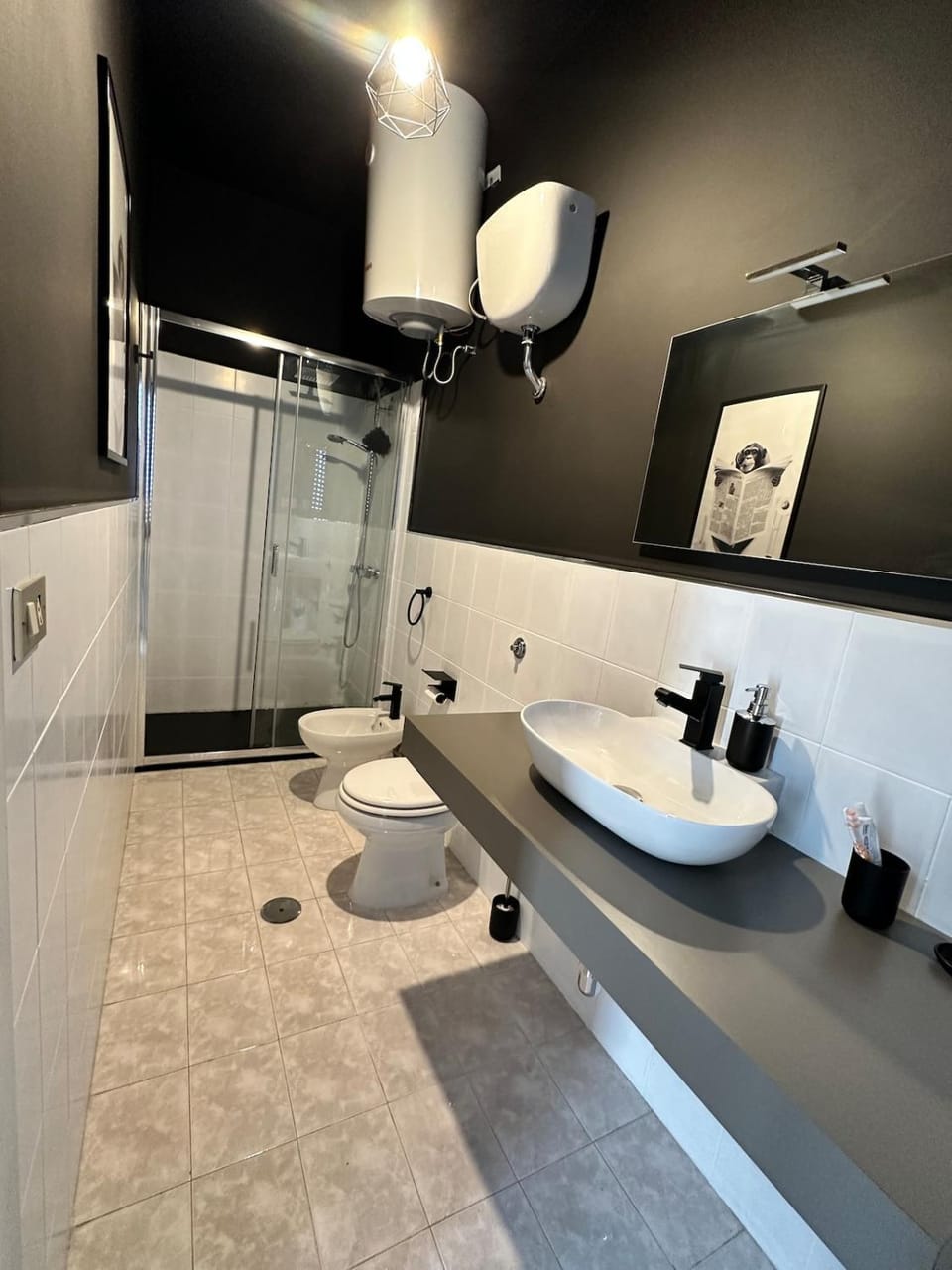 Shower, Toilet, Bathroom, towels