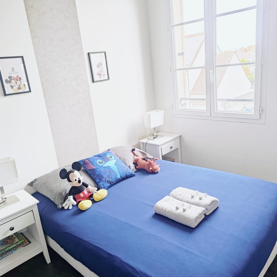 Appartement Le Petit Monde Magique Apartment in Bailly-Romainvilliers