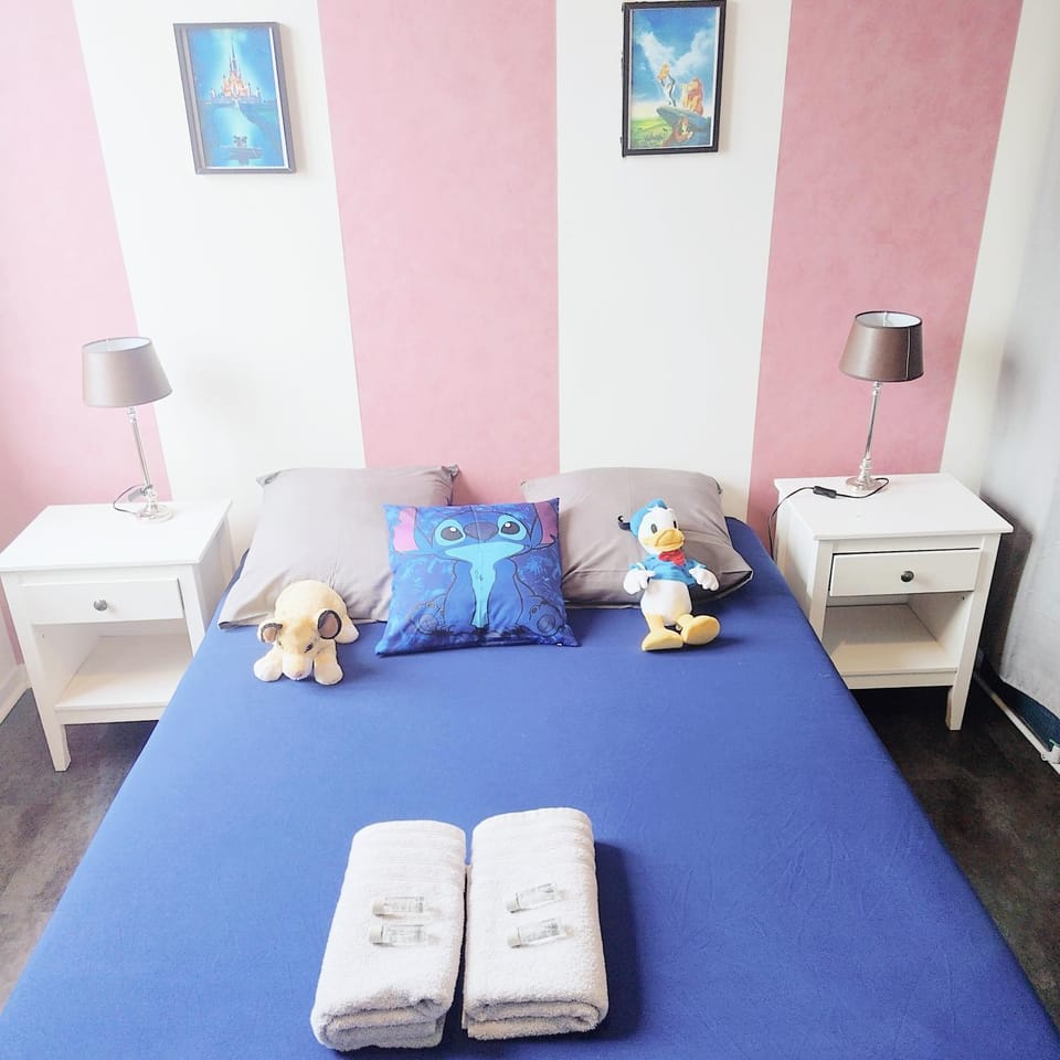 Appartement Le Petit Monde Magique Apartment in Bailly-Romainvilliers