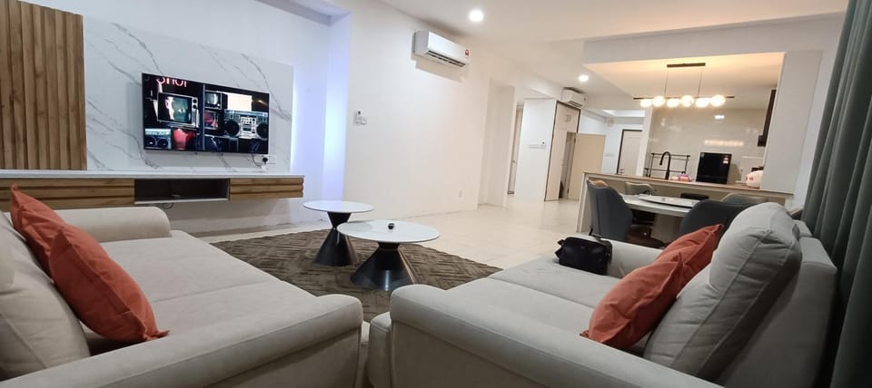 OT7 Eleven Santubong Suites Apartment in Kuching
