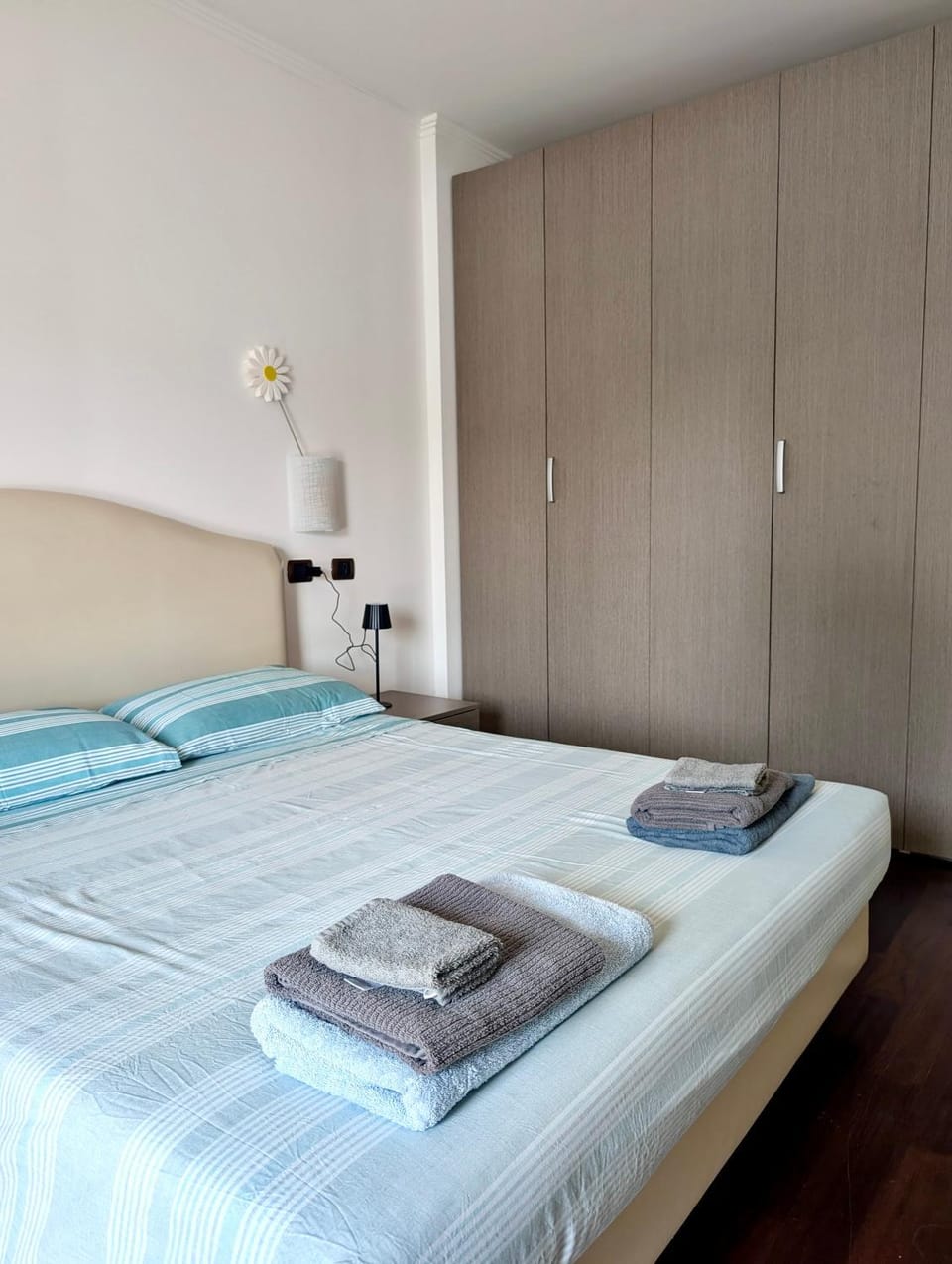 Bed, Photo of the whole room, Bedroom, towels, wardrobe