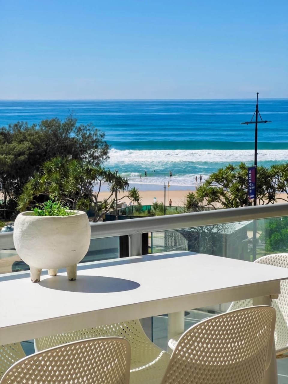 Balcony by the Beach Apartment in Surfers Paradise