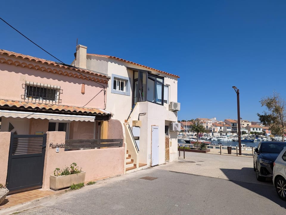 Location saisonnière bord de mer Martigues Carro House in Provence-Alpes-Côte d'Azur