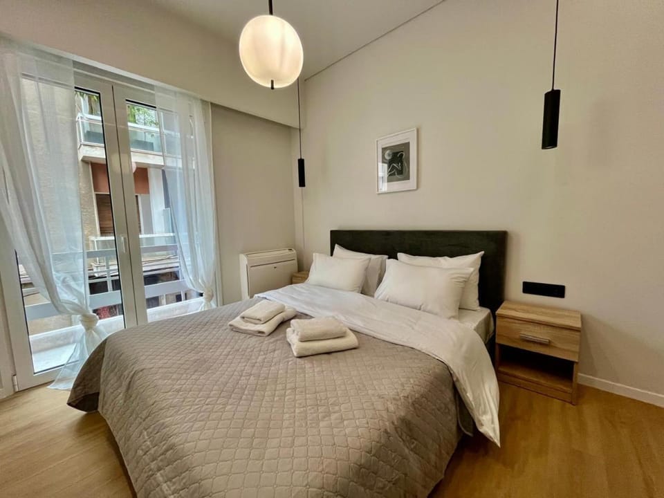 3BR Modern & Spacious apt Apartment in Athens