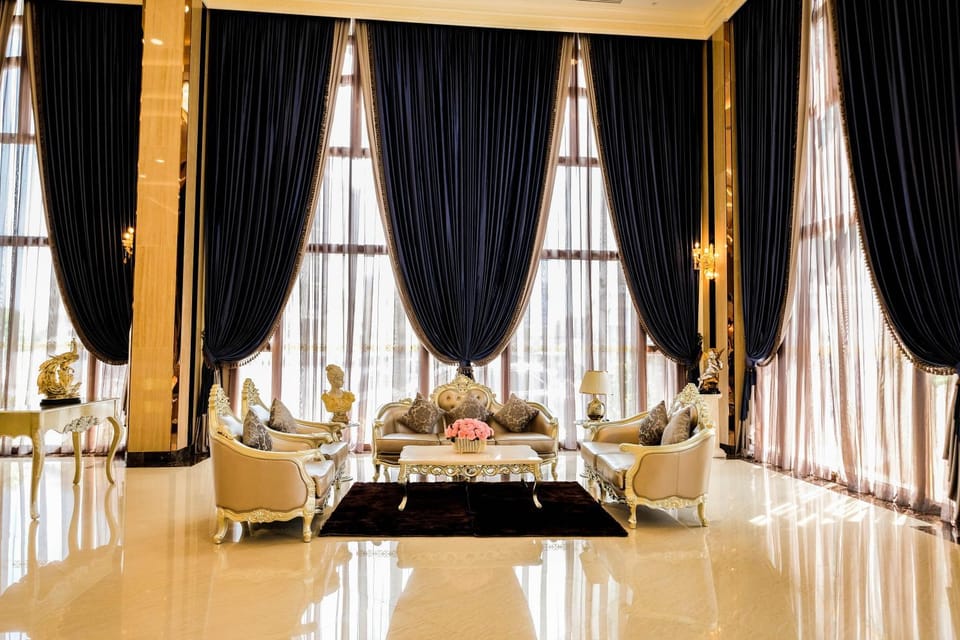 Living room, Seating area