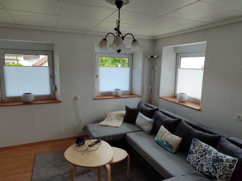 Communal lounge/ TV room, TV and multimedia, Living room, Seating area
