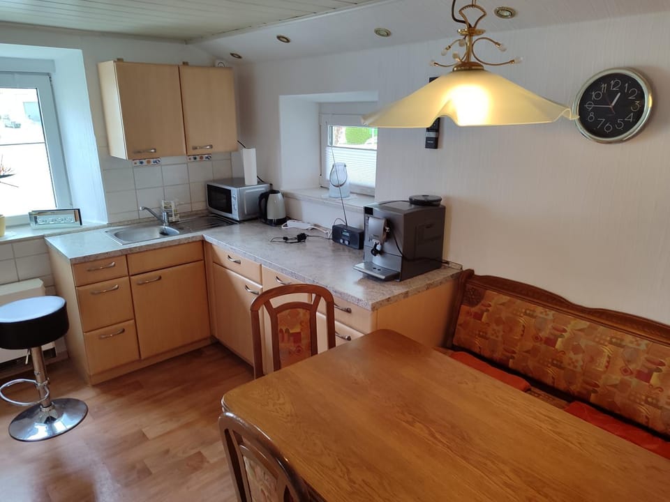 Dining area, kitchen