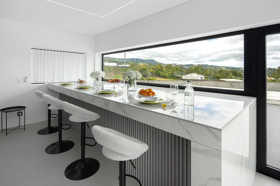 Property building, Kitchen or kitchenette, Living room
