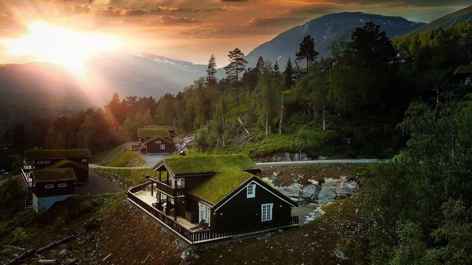Property building, Spring, Day, Natural landscape, Mountain view, Sunrise, Sunset