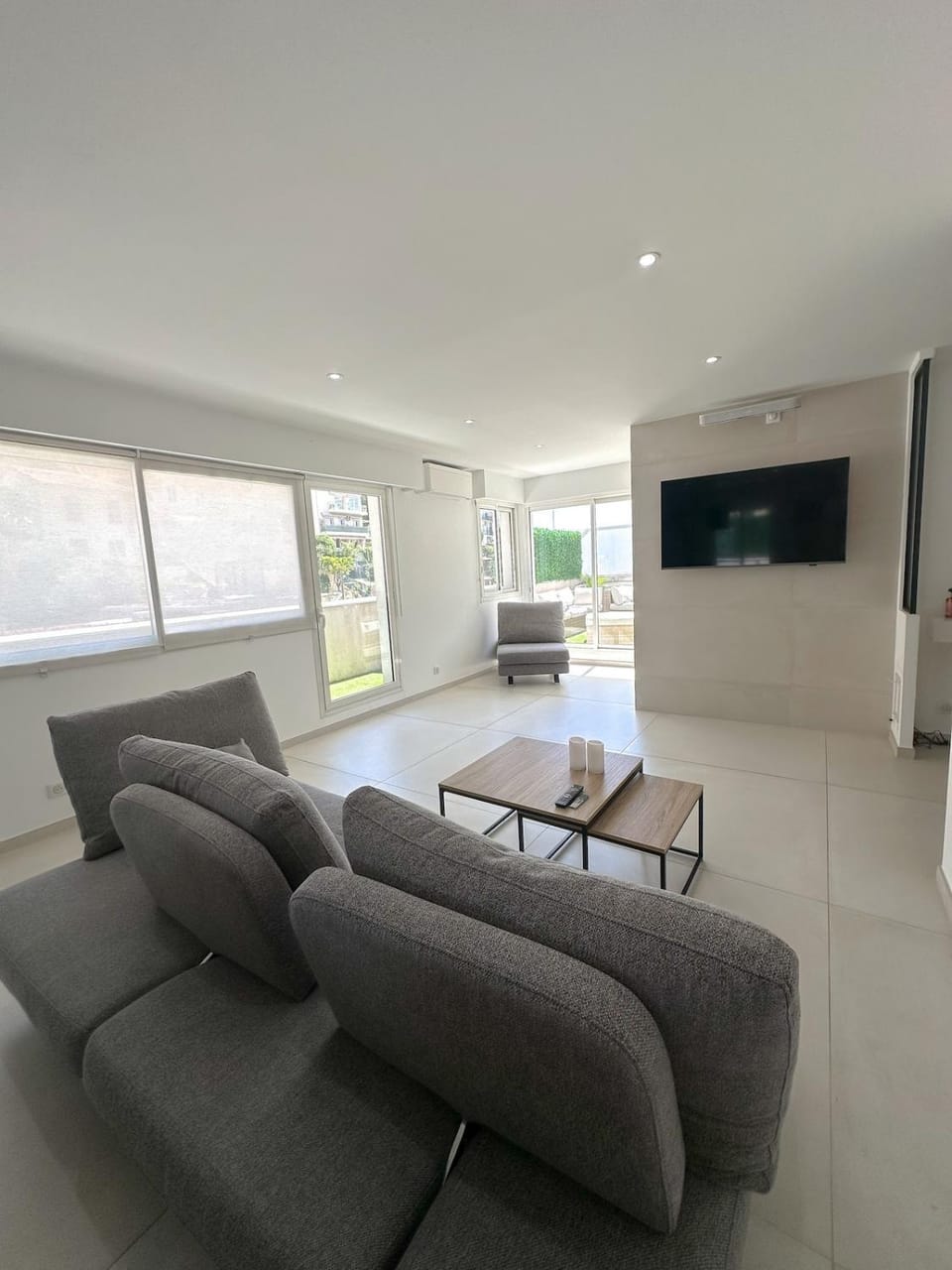 Communal lounge/ TV room