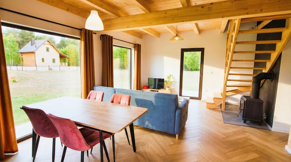 Communal lounge/ TV room, TV and multimedia, Living room, Dining area, Area and facilities