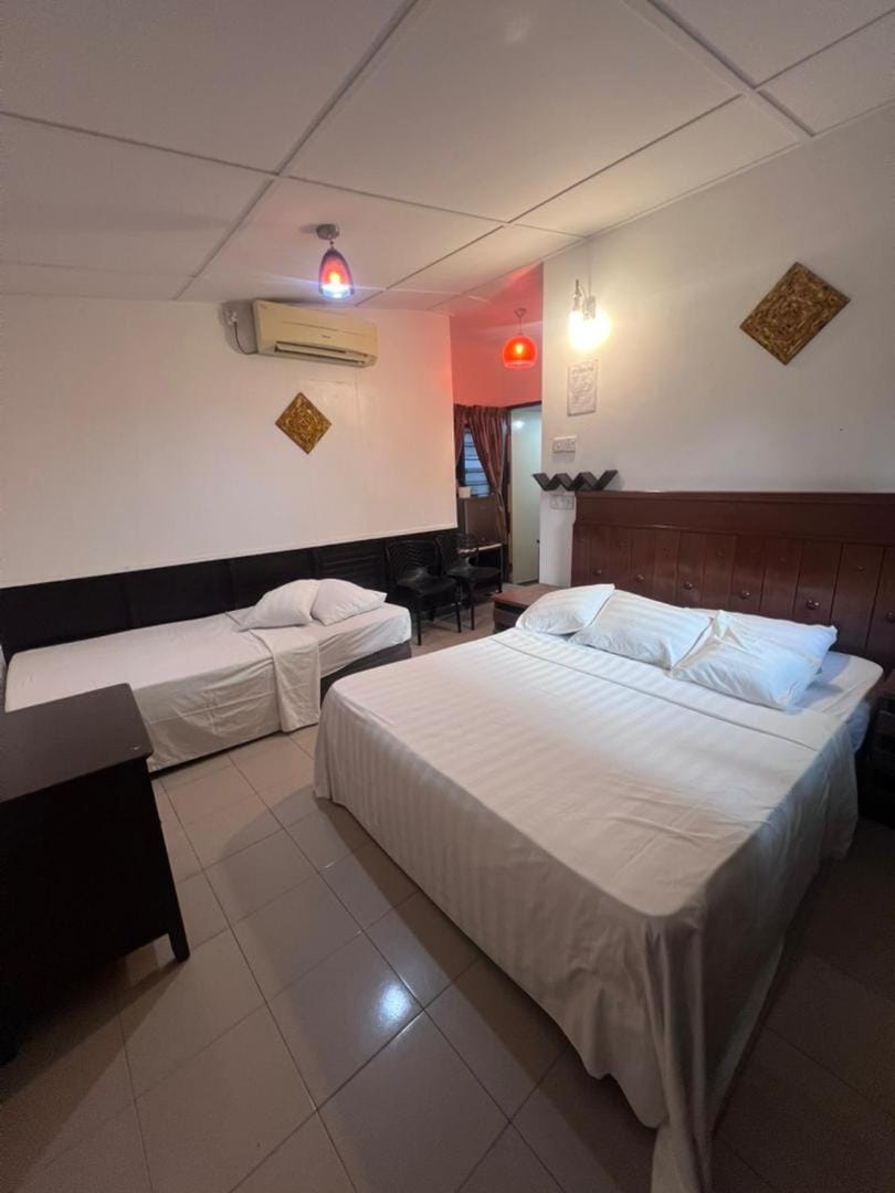 Bed, air conditioner