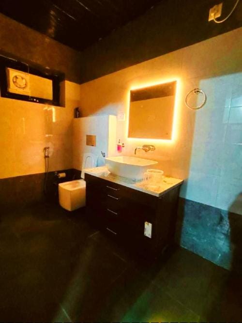 Lake View House Vacation rental in Uttarakhand