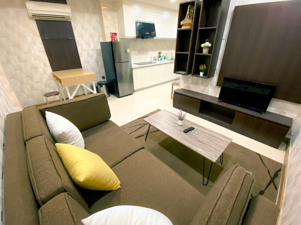 TV and multimedia, Living room, Dining area