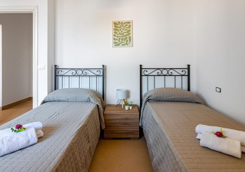 cvr 8- 3 rooms with views - near the Tower Apartment in Pisa