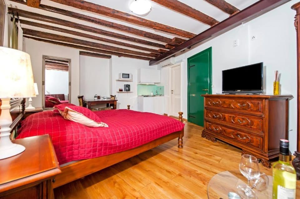 Classic-Style Studio Oscar II Apartment in Rovinj
