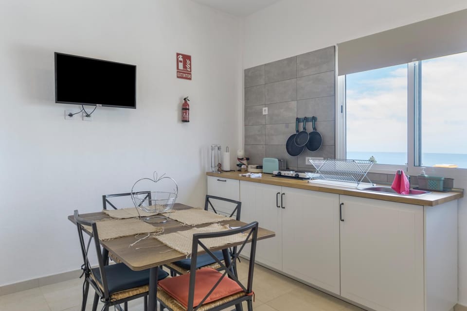 Property building, Kitchen or kitchenette, Living room