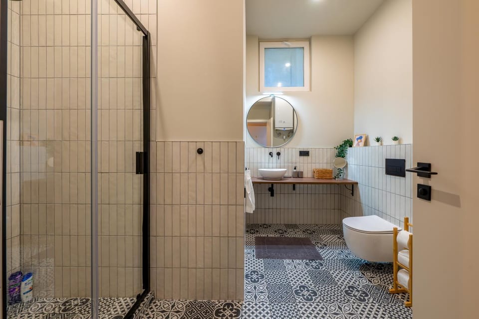Shower, Bathroom, towels