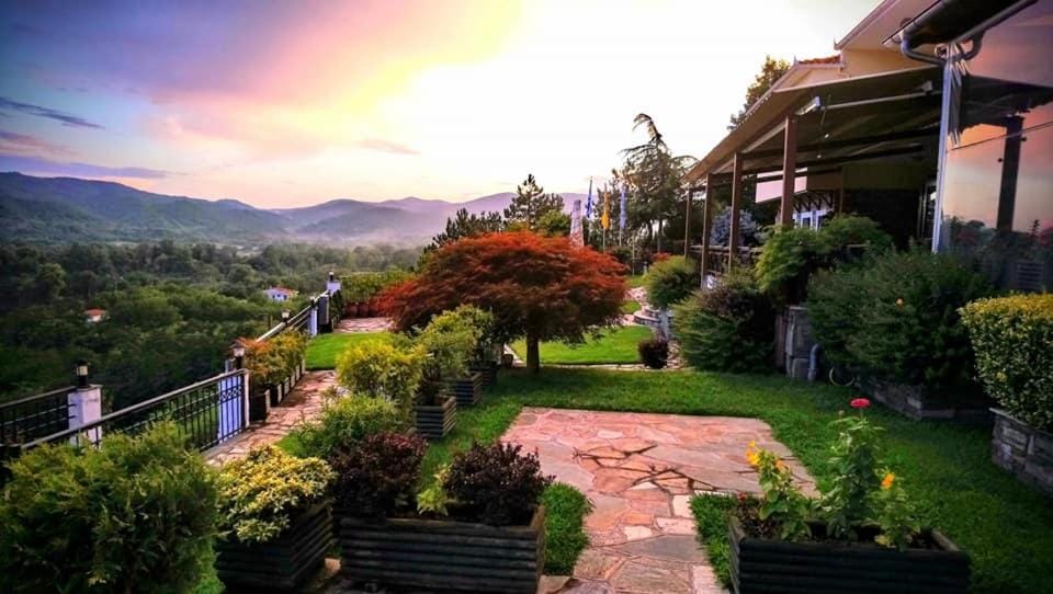Nearby landmark, Garden view