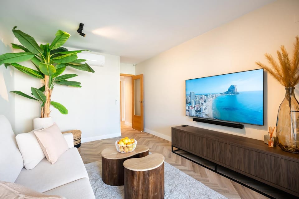Esmeralda I Beachside Apartment in Calp
