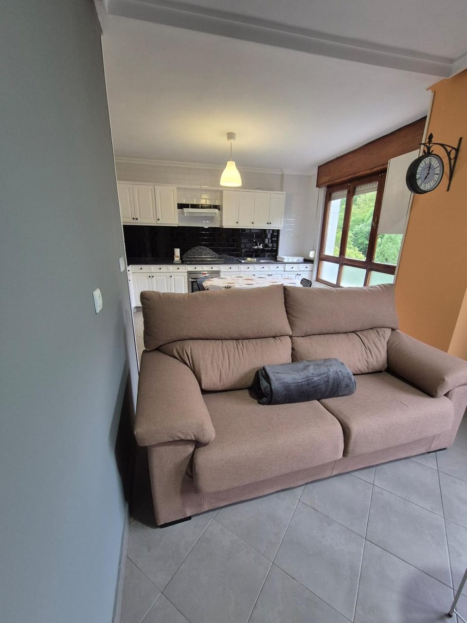 R2R - Amplio apartamento en Tuilla - 33A02 Apartment in Asturias