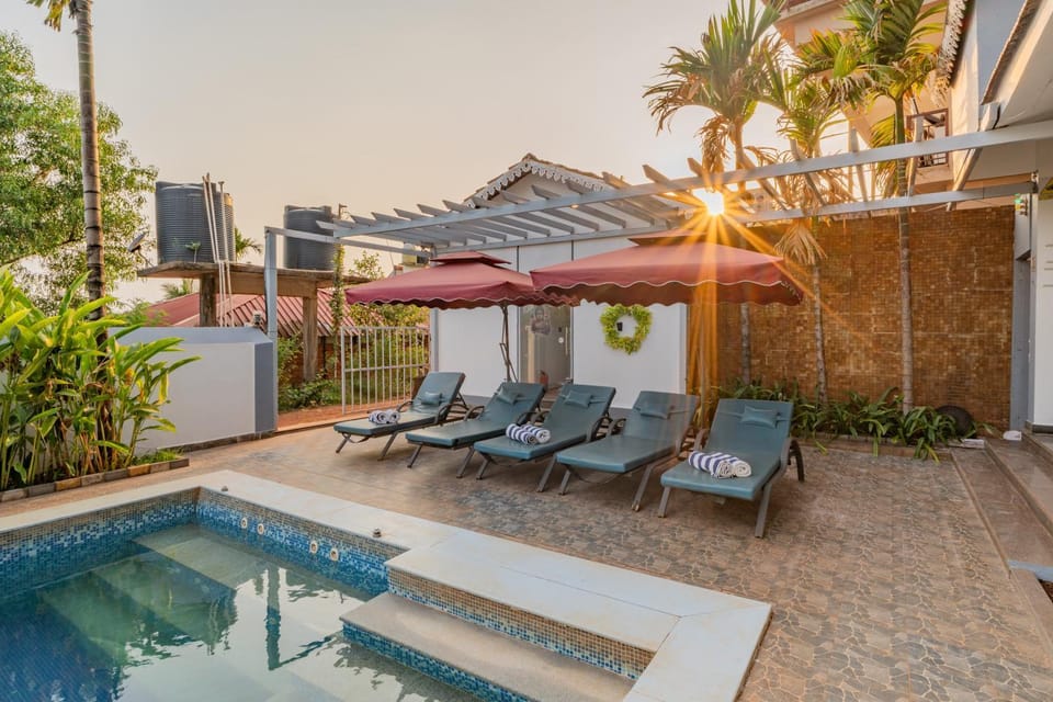 Pool view, Swimming pool, Swimming pool