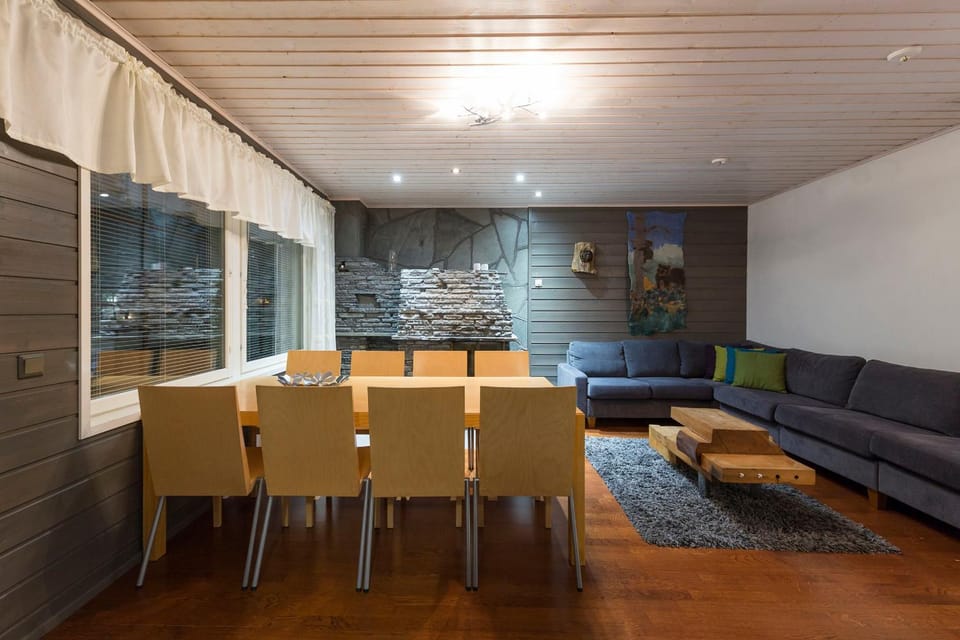 Seating area, Dining area