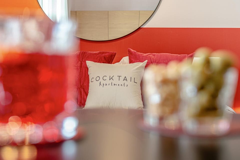 Living room, Food and drinks